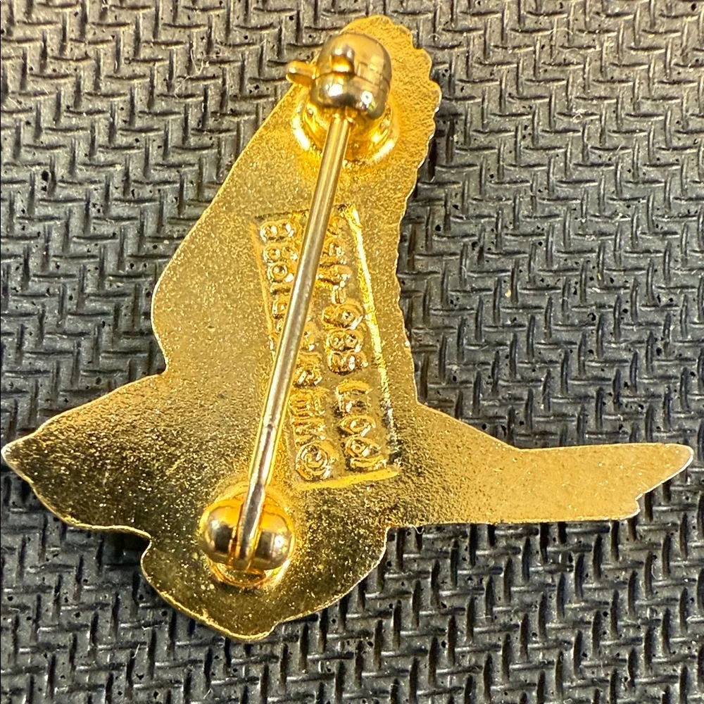 Vintage American Goldfinch Bird Enamel Pin - Decorative broach